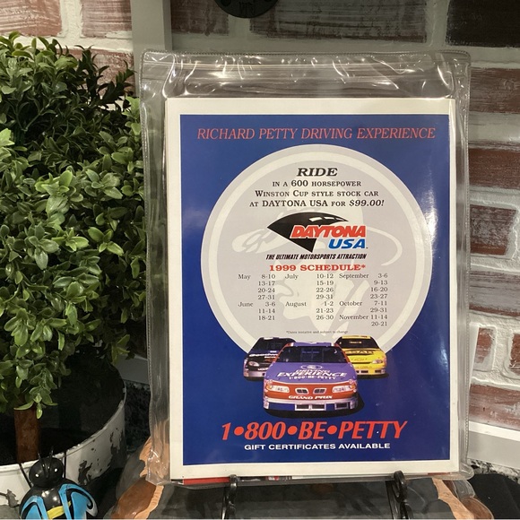 Vintage & MUST SEE Special Offer - 1999 Daytona 500 Official Program - Sealed - Picture 5 of 14